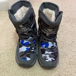 Waterproof Blue Camo and Gray Snowboots
